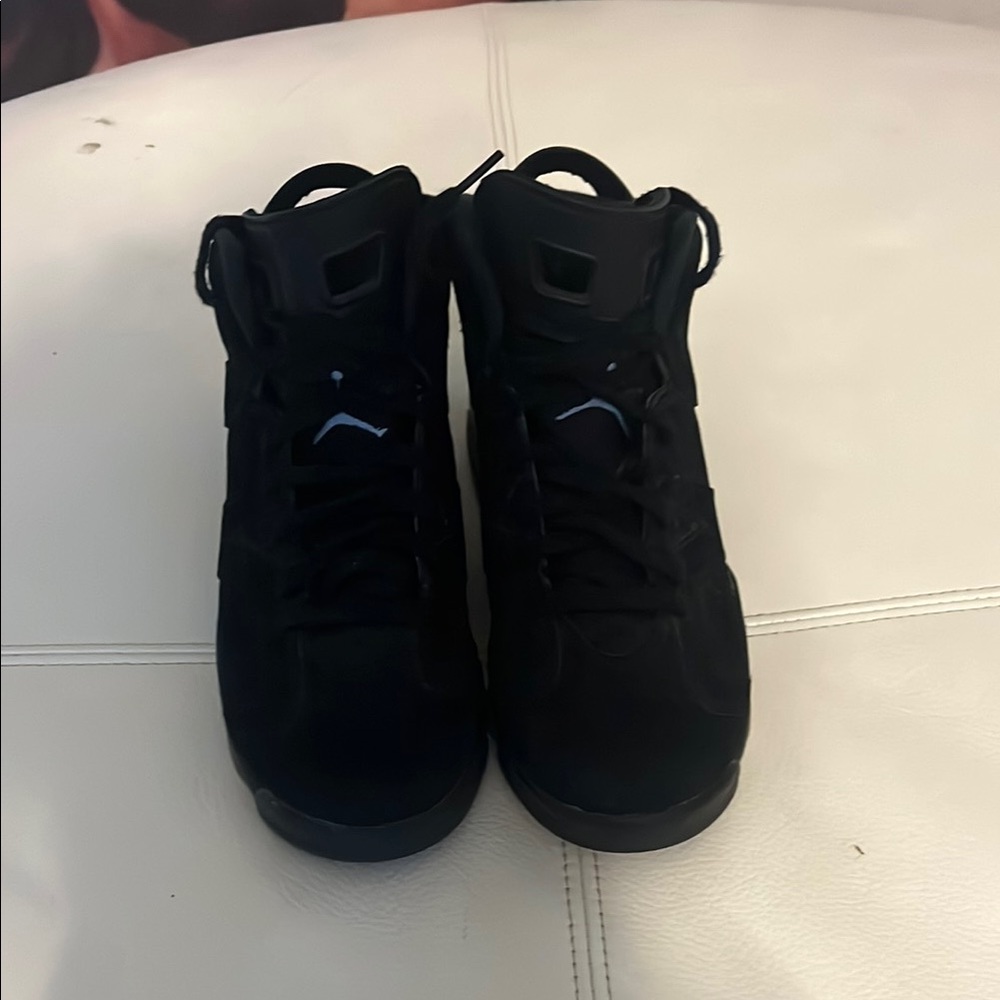 Jordan Black Sneakers